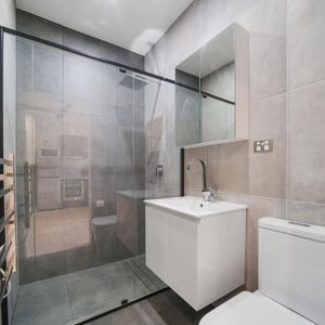 Lewisham Lodge Apartment - Photo 2