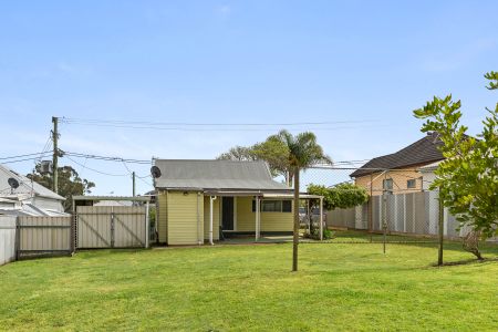 76 Brunker Street, Kurri Kurri NSW 2327 - House For Rent | Domain - Photo 5