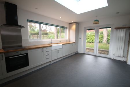 4 bedroom house to rent - Photo 2