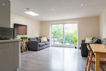 6 bedroom house to rent - Photo 2