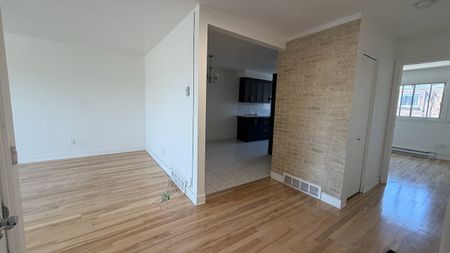 8619 Rue Hélène, H8N1Z3, Montréal - Photo 2