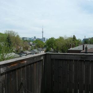 Furnished Third Floor Apt. In Victorian Home - Photo 2