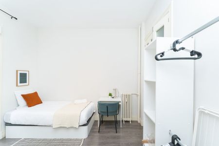 Calle de Blasco de Garay, Madrid, Community of Madrid 28015 - Photo 2