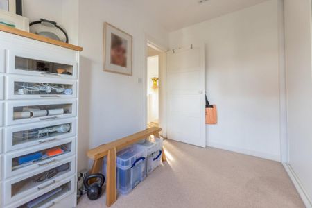 3 bedroom semi-detached house to rent - Photo 4