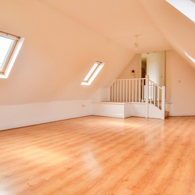 2 bedroom penthouse to rent - Photo 1