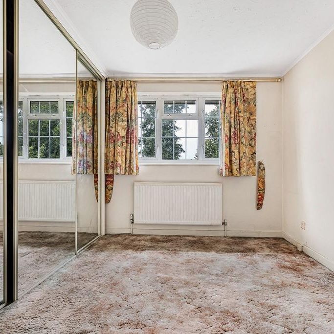 4 bedroom semi-detached house to rent - Photo 1