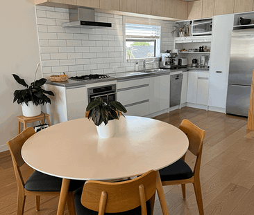 Fully Furnished Apartment Living in St Heliers - Photo 4