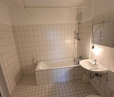 3 Zimmer Wohnung über den Dächern Barmens! WBS erforderlich - Photo 2