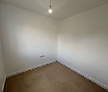 Isis Close, Calne - Photo 4