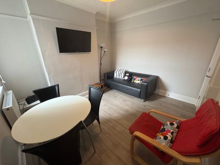 Siward Street, Hull Road - P1542 - Photo 2