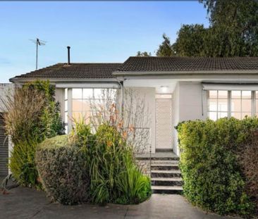 A Lifestyle Winner in Box Hill High Zone! - Photo 2