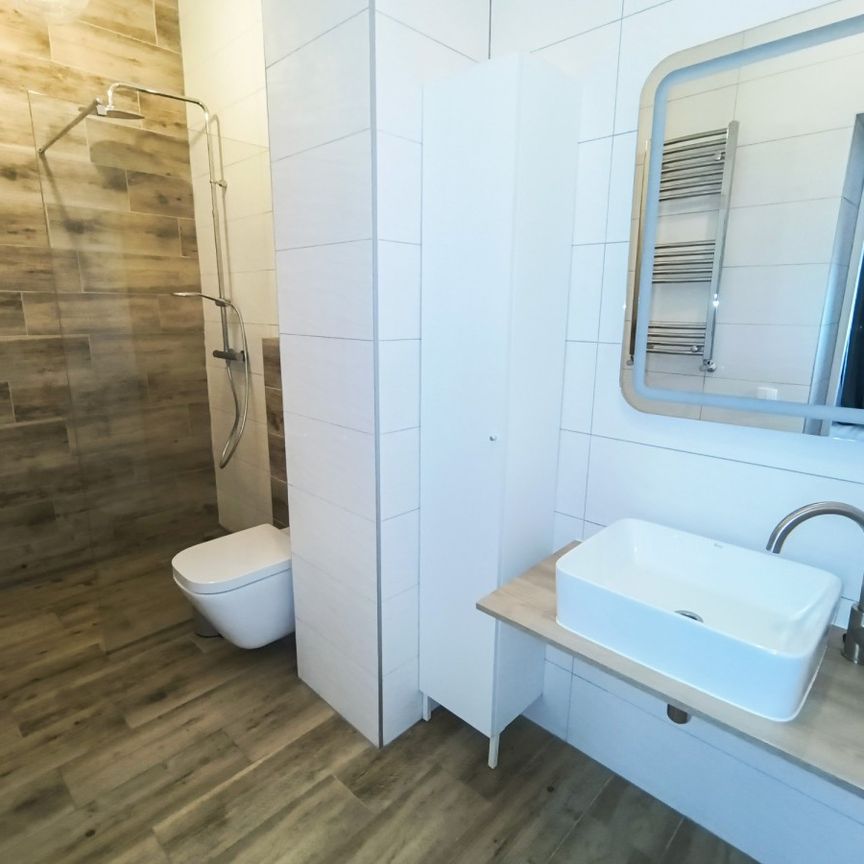 Katowice Centrum, 2-pokojowe mieszkanie z balkonem - Photo 1