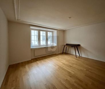 IN THE HEART OF THE CITY WITH PRIVATE GARDEN - Foto 1