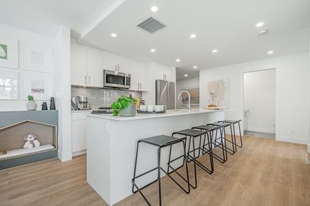Parque on Park - 2 Bedroom - Photo 4