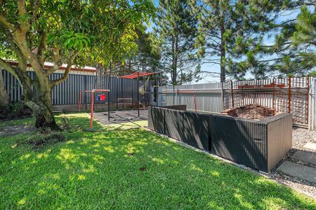Home For Rent - Photo 4