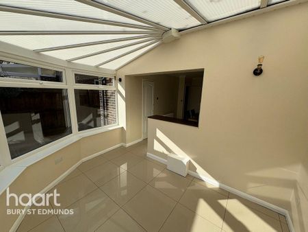 3 bedroom semi-detached house to rent - Photo 5