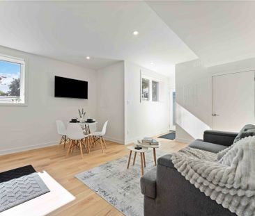 For Lease - 844 Connaught Avenue, Britannia Heights - Queensway Ter... - Photo 2