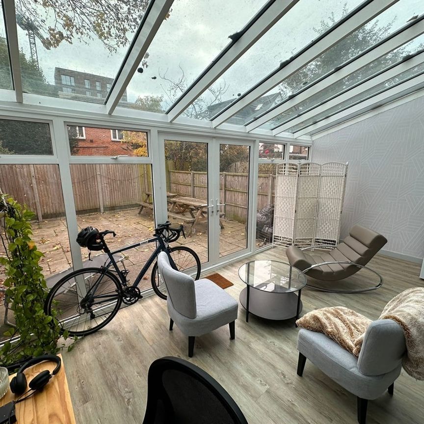 4 Bed Semi-Detached House, Rodenhurst Road, SW4 - Photo 1