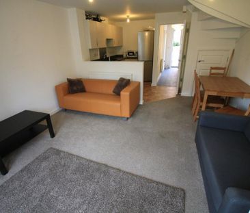 4 bedroom terraced house to rent - Photo 6