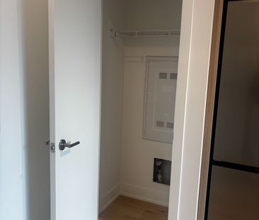 For Lease - 3088 William Cutmore Boulevard Unit# 112, Oakville, Ont... - Photo 2