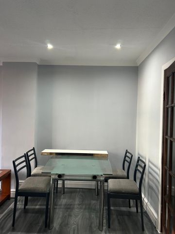 2 Bed Flat, James Watt St, G2 - Photo 3