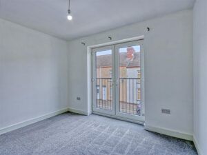 1 BEDROOM Apartment - First Floor - Photo 5