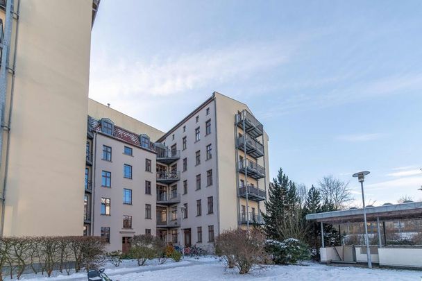 Charming & Fully Furnished 1-Bedroom Apartment in Mitte - Photo 1