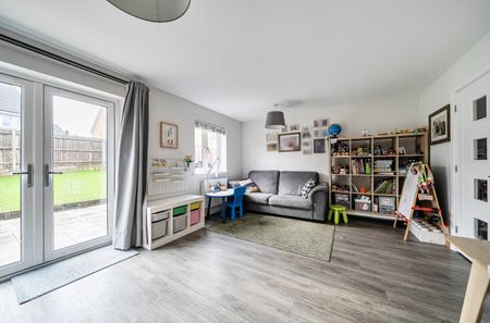 3 bedroom detached house to rent - Photo 2