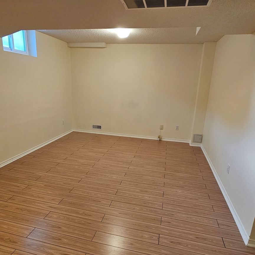 For Lease - 5223 Fairford Crescent Unit# 92, Mississauga, Ontario - Photo 1