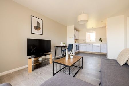 2 bedroom flat to rent - Photo 2