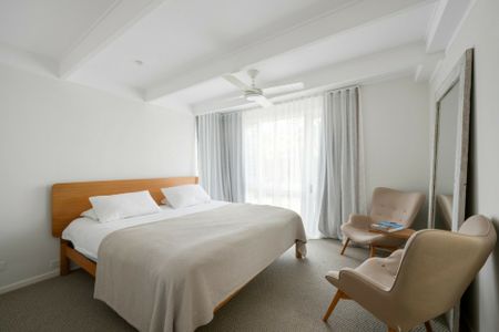 Level Retreat in a Serene Cul-de-Sac - 3 Month Lease - Photo 5