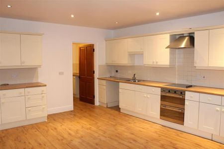 4 bedroom barn conversion to rent - Photo 4