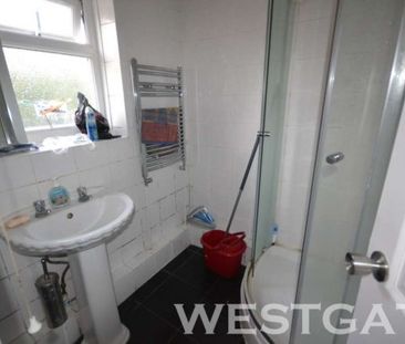 4 Bed - Highgrove Street, Reading - Photo 6