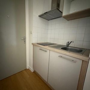 Location Appartement 1 pièce 17m² CHARNAY LES MACON 71850 - Photo 3