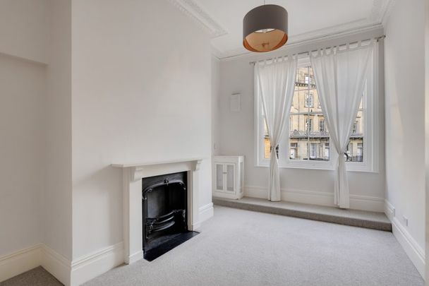 2 Bed Flat - Photo 1