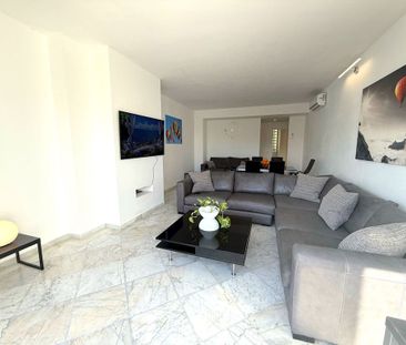 4 room luxury penthouse for rent in Marbella, Andalusia - Photo 4