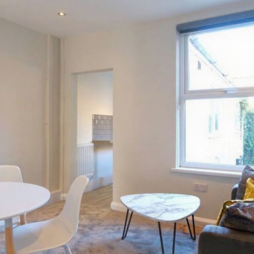 2 bed Mid Terraced House for Rent - Photo 1