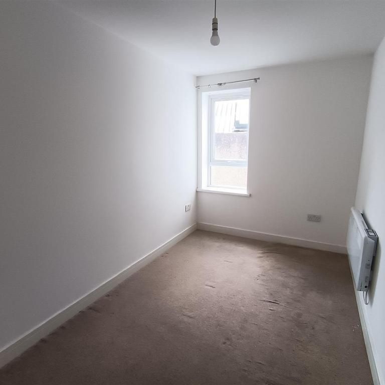 1 bedroom penthouse to rent - Photo 1