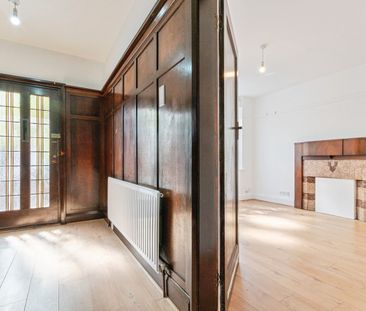 3 Bed Detached House, Valmont Road, NG5 - Photo 5