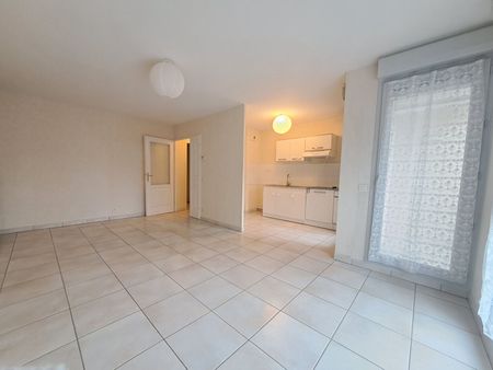 Location Appartement 3 pièces 55m² - Photo 3