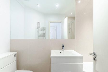 1 bedroom flat to rent - Photo 4