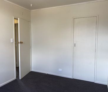 Cosy 2 Bedroom Home in Clouston Park - Photo 3