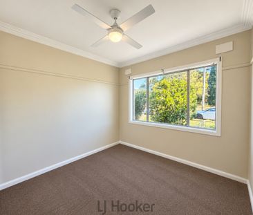 Freshly Updated Three Bedroom Home with Plenty to Offer - Photo 4