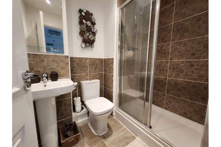 Majestic, Bridgwater, TA6 - Photo 5