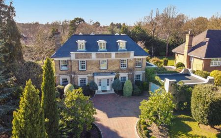 Manor House Drive, Burwood Park, Walton On Thames, Surrey, KT12 - Photo 2