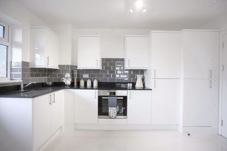 1 bedroom room to rent Cowper Street - Central Luton - Studio - Photo 2