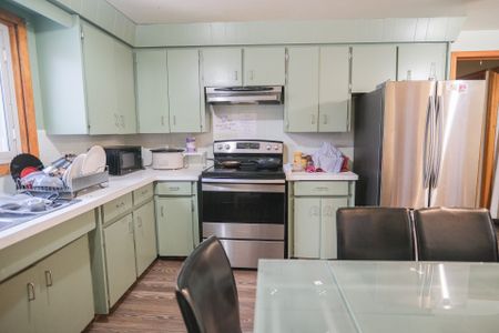 For Lease - 6156 Barker Street Unit# Upper, Niagara Falls, Ontario - Photo 4