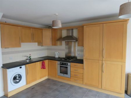 7 Kingsway Court, Dunmurry, BT17 9SE - Photo 4