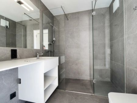 Pauschalmiete inklusive Warmwasser, Heizung & Kühlung - Traumhafte 2-Zimmer-Wohnung mit großzügigem Balkon und stilvoller Ausstattung - Photo 5