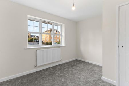 2 bedroom terraced house to rent - Photo 2